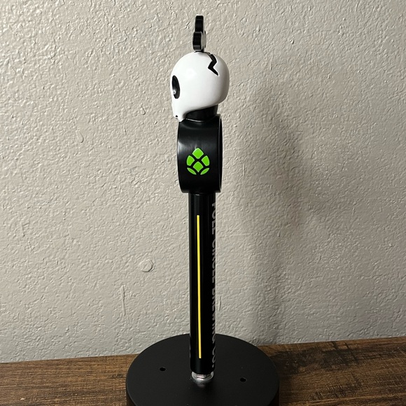 Full Circle Brewing Co Beer Tap Handle Figural Skull Man Cave Rare - Picture 2 of 5